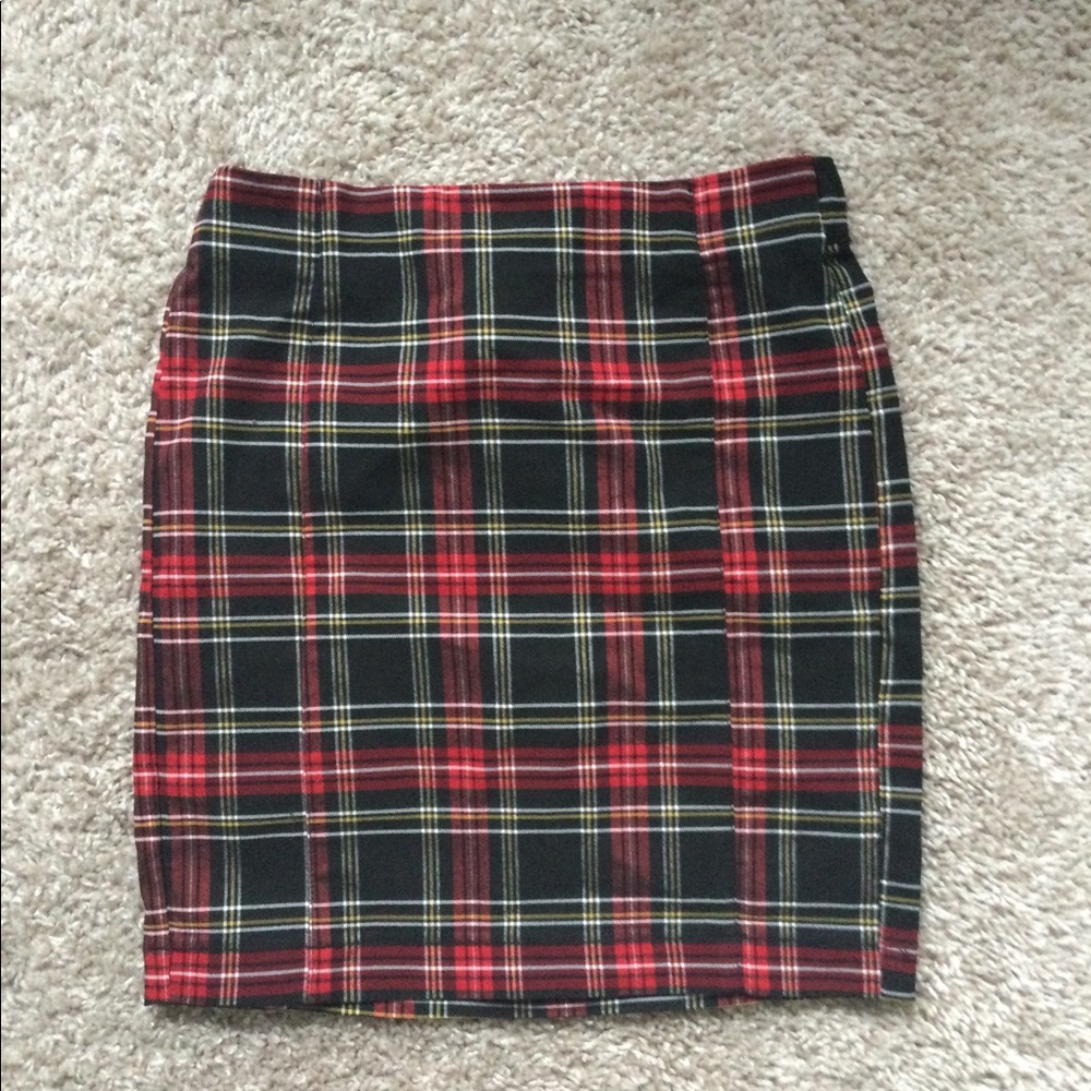 Plaid Mini Skirt - Picture 5 of 9